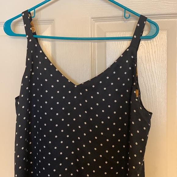 White House Black Market sleeveless blouse - Picture 11 of 12